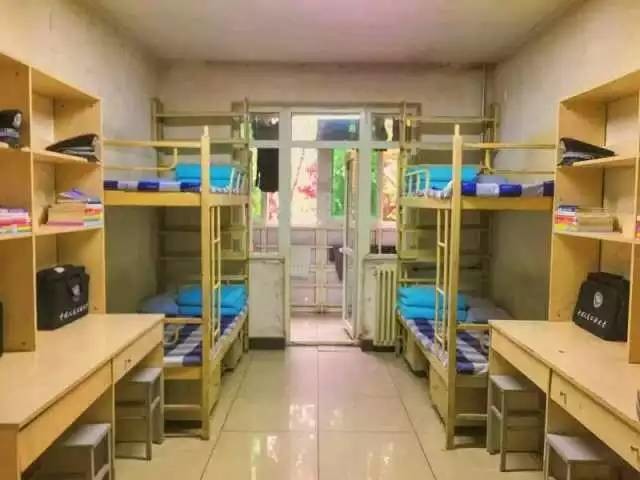 這個(gè)學(xué)校的男生宿舍火了！女同學(xué)都喊著要嫁