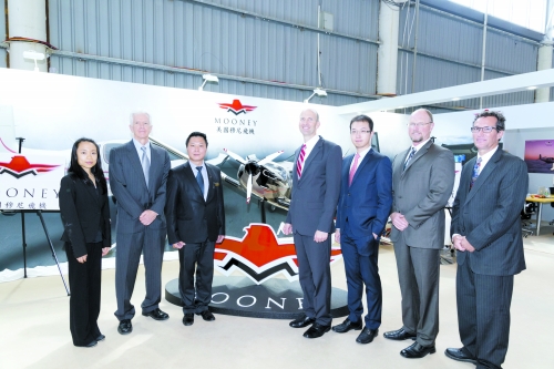 　　在今年的珠海航展上,河南人民看到一個熟悉的國際飛機品牌——美國穆尼飛機。