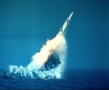 我國研巨浪-1潛射導(dǎo)彈無仿制對(duì)象靠自已摸索