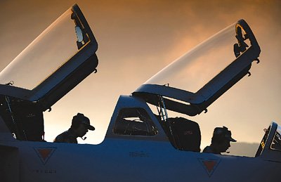 珠海航展今日開幕 空軍先進(jìn)戰(zhàn)機(jī)無(wú)人機(jī)亮相