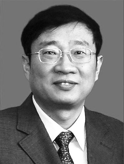 殲-15飛機研制現(xiàn)場總指揮羅陽，因突發(fā)急性心梗殉職，享年51歲