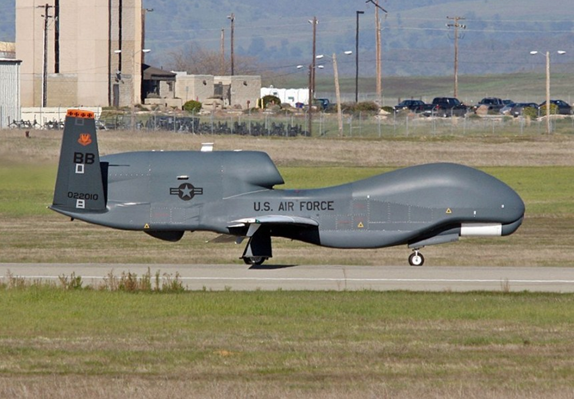 中航成飛新型軍用無人機首飛成功 初戰(zhàn)告捷