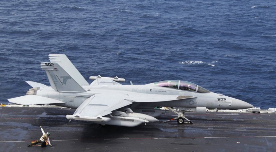 6月24日，美國和韓國在黃海海域舉行大規(guī)模海上聯(lián)合軍演。