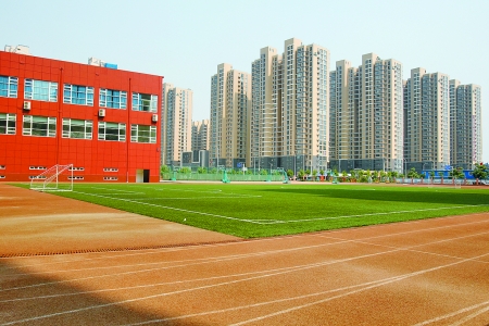 鄭州熱點(diǎn)學(xué)校周圍二手房大幅提價(jià) 高達(dá)1.5萬(wàn)/平米