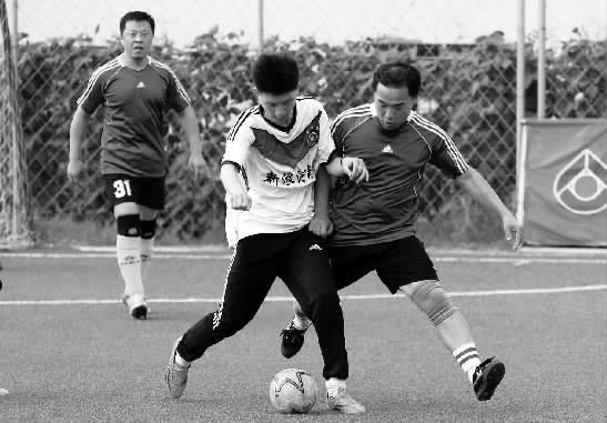 天行健隊在國家足球一級裁判、中超裁判于躍的帶領(lǐng)下，配合那是相當默契
