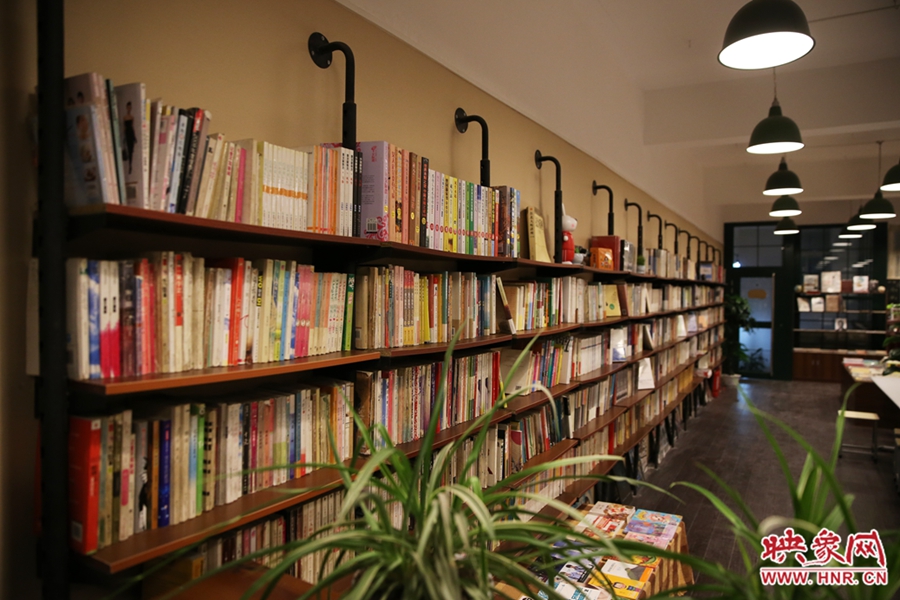 書店內(nèi)的裝飾。