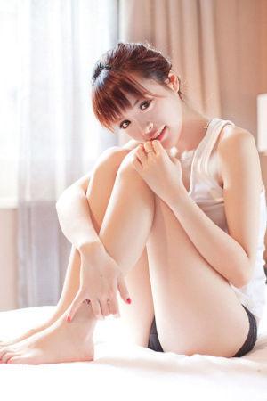 湖南農大校花曝私照 14歲上大學遭質疑