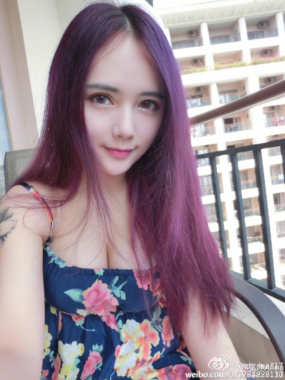 湖大21歲?；ㄇ巴购舐N無懼走光