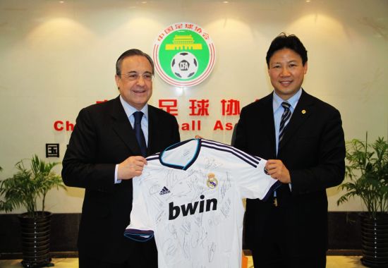 弗洛倫蒂諾造訪中國足協(xié) 或?qū)⑴山叹殎砣A指導(dǎo)青訓(xùn)