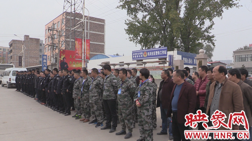 鐘樓街道拆除違法建設(shè)