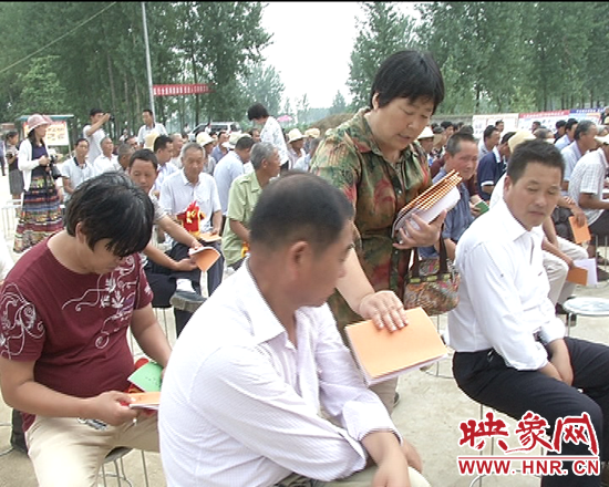 贈送花生、玉米等農作物高產栽培技術要點知識手冊